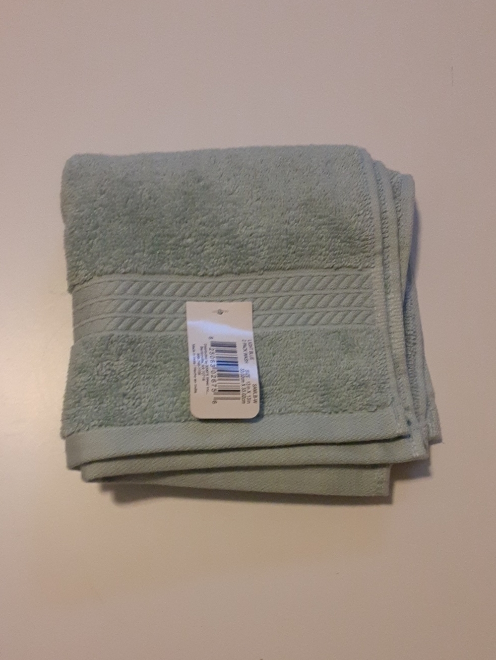 NWT Hotel Luxury Reserve Washcloths (2)